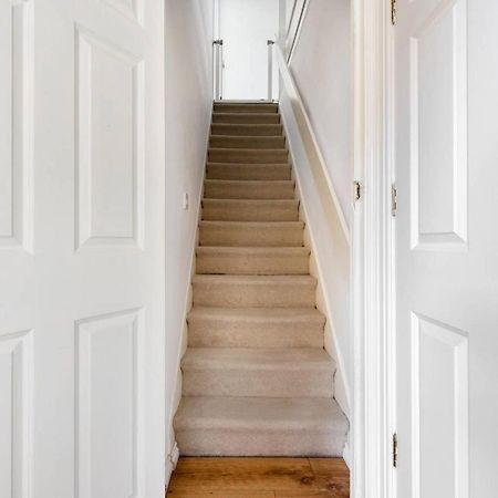 The Bluebird - One Bedroom Apartment In Watford 沃特福德 外观 照片